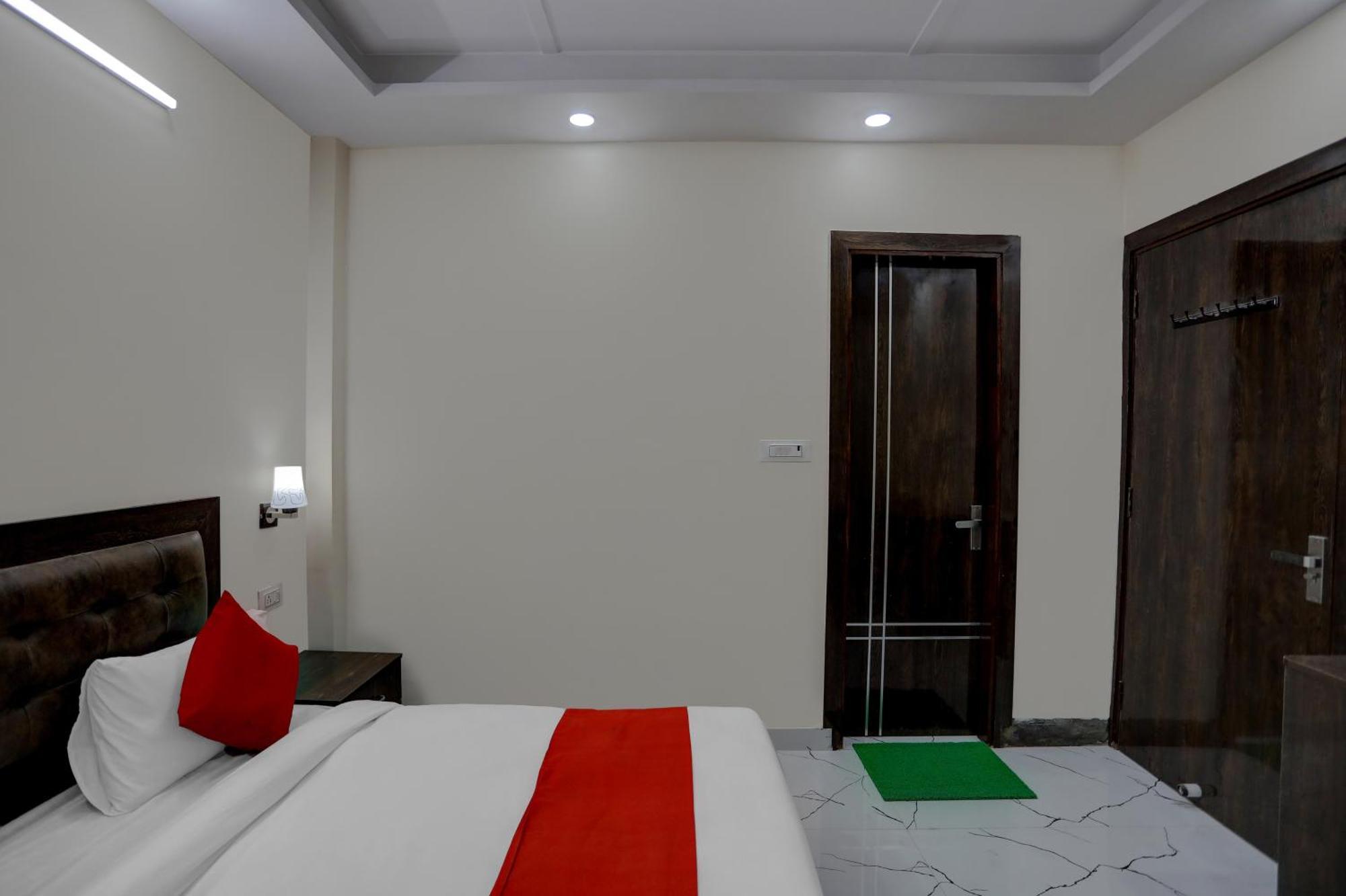 Hotel O Diamond Inn New Delhi Exterior photo